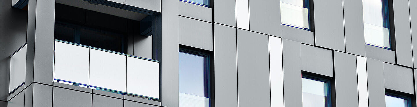 Beispielfassade in Grautönen Beispielfassade in Grautönen