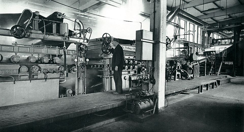 1949 Produktionsstart des Werks 1 Gütersloh  unter dem Namen „Wirus“ 1949 Produktionsstart des Werks 1 Gütersloh  unter dem Namen „Wirus“